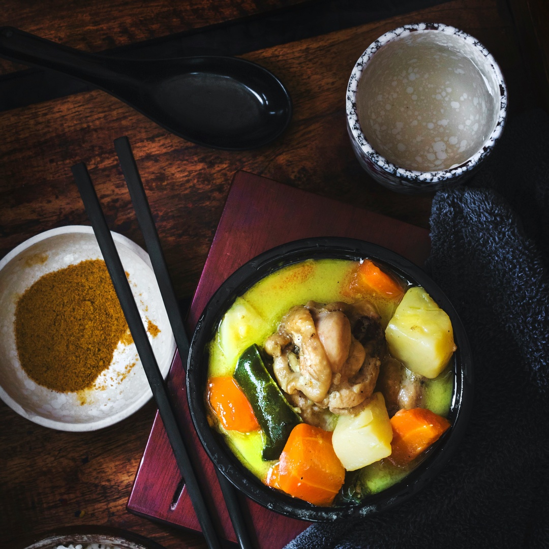 Golden spiced curry